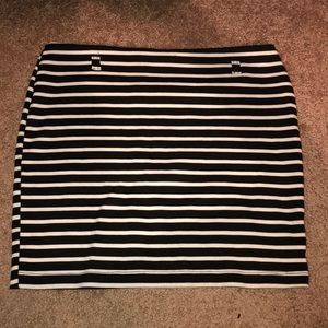 Short body con skirt